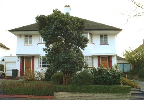 24-26 Ludlow Way